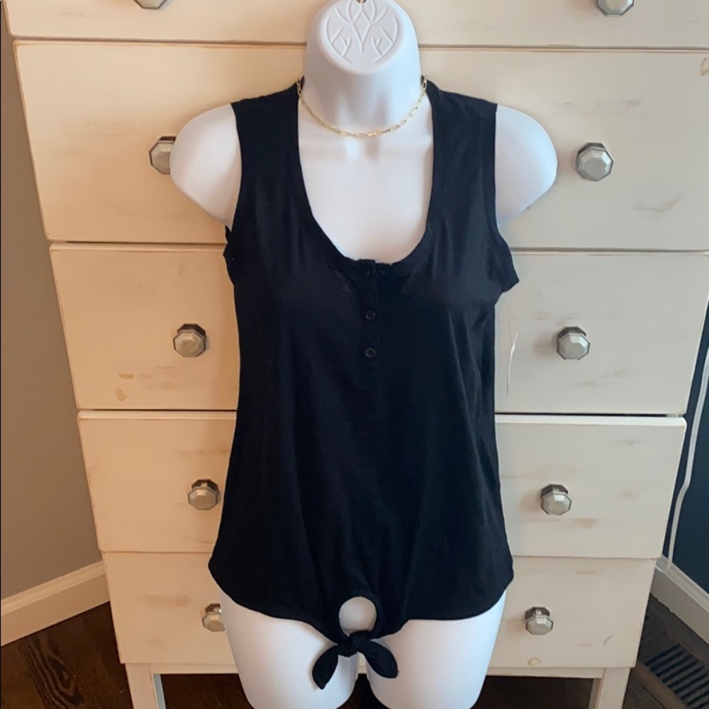 🖤BLACK petite Henley tie front tank top